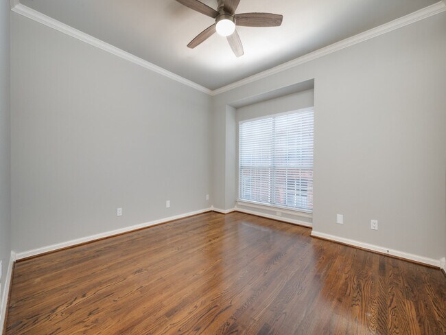 Building Photo - 3415 McFarlin Blvd