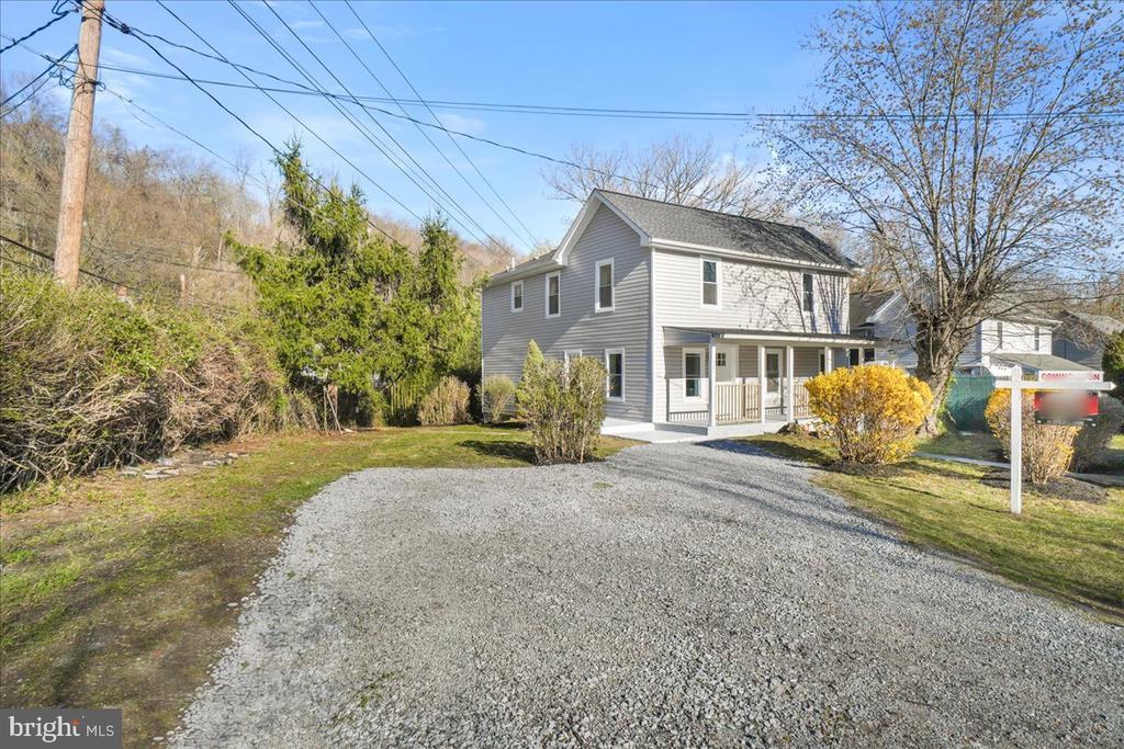 Foto principal - 245 Knoxville Rd