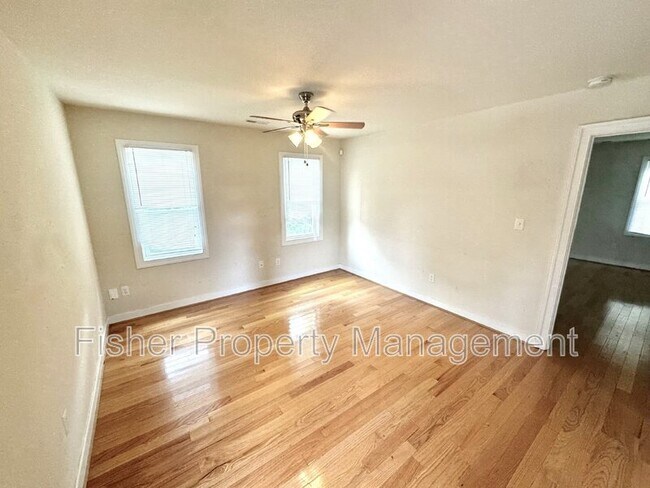 Foto del edificio - 202 W 15th St