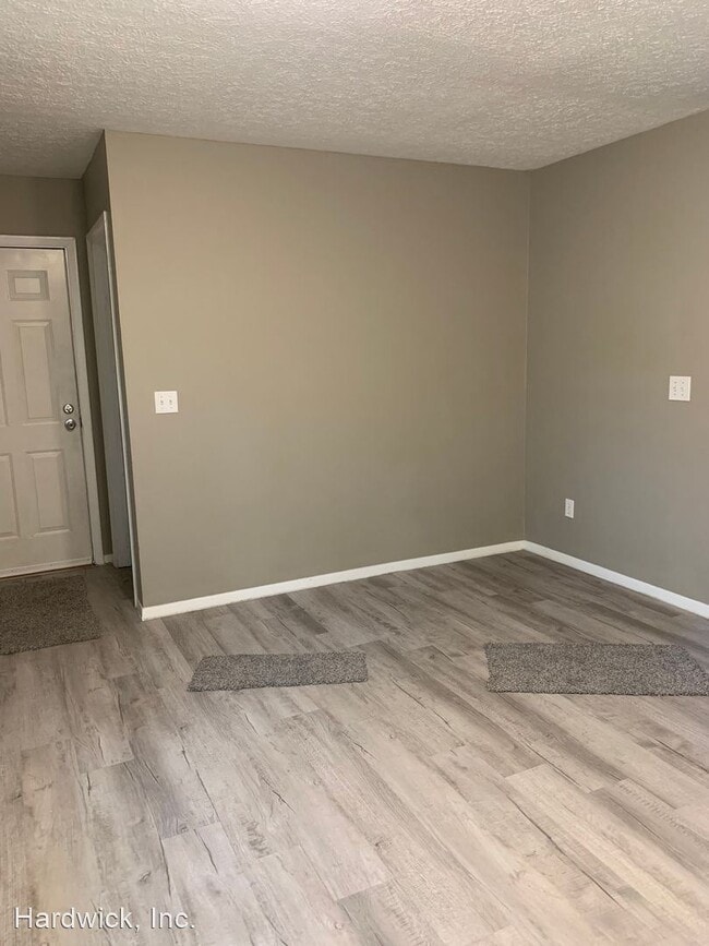 Foto del edificio - 3 br, 1 bath House - 3400 Latonia Road