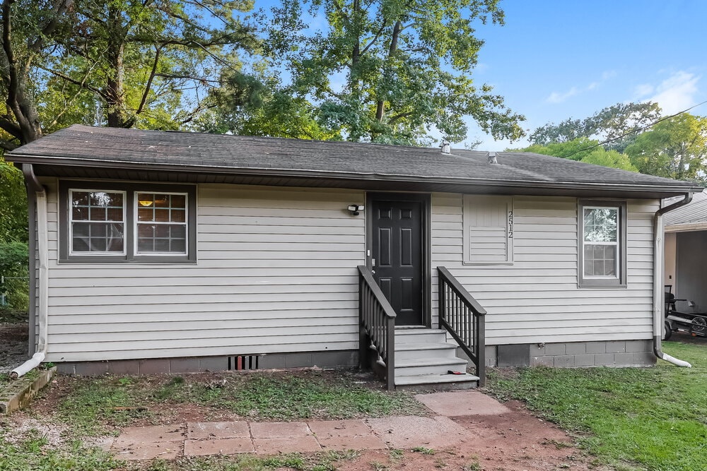 Primary Photo - 2512 Circle Dr