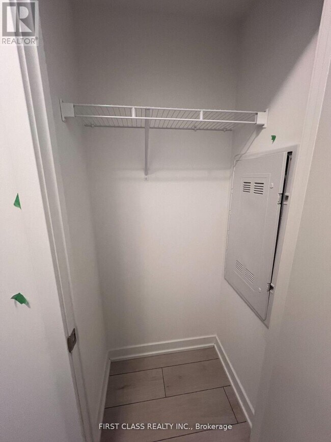 Building Photo - 2031 Kennedy Rd