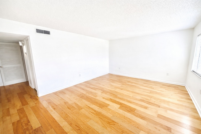 Photo - 2505 N Alafaya Trail Apartment