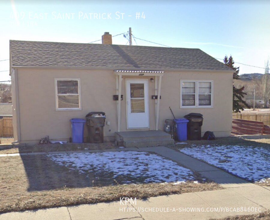 Primary Photo - 2 BED | 1 BATH | DUPLEX | ROBBINSDALE