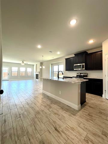 Building Photo - 521 Oleander Dr