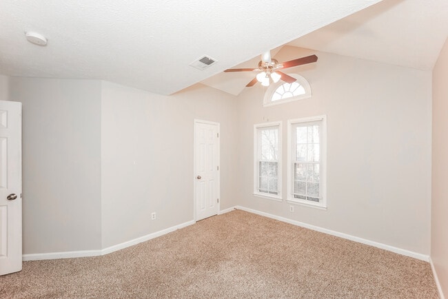 Building Photo - Fantastic 3bd/2ba home! Let yourself in!