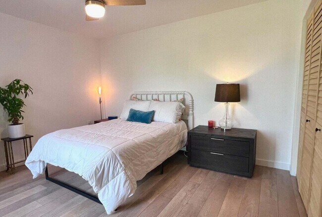 Foto del edificio - 3187 Gardens East Dr