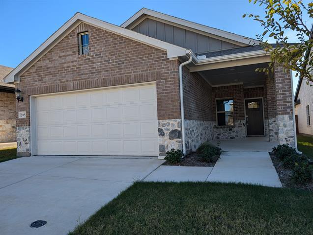 Foto principal - 205 Travine Dr