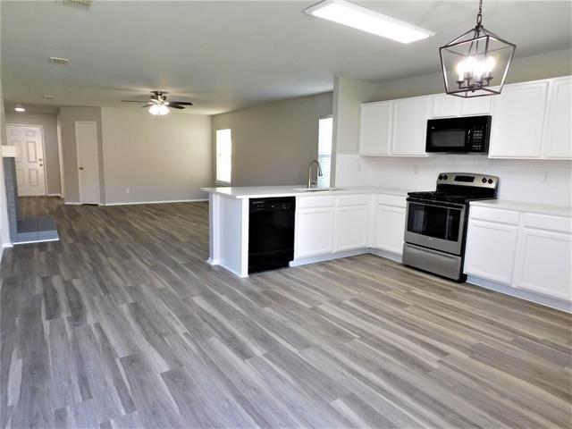 Foto del edificio - 3516 Willow Creek Trail