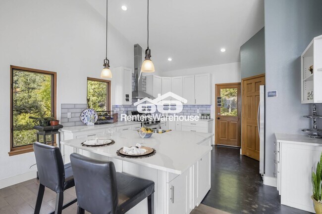 Building Photo - 11760 Baca Rd