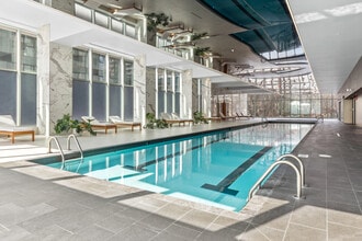 Building Photo - Alexander Appartements