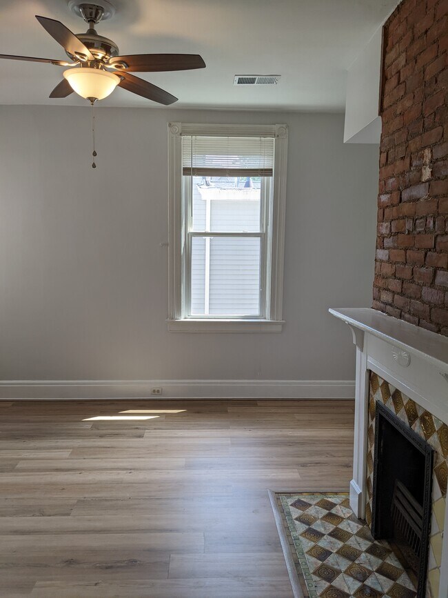 Living Room - 2939 Cleinview Ave