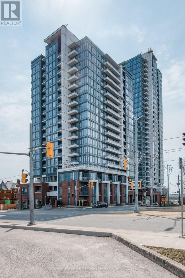 Building Photo - 15 Wellington St S