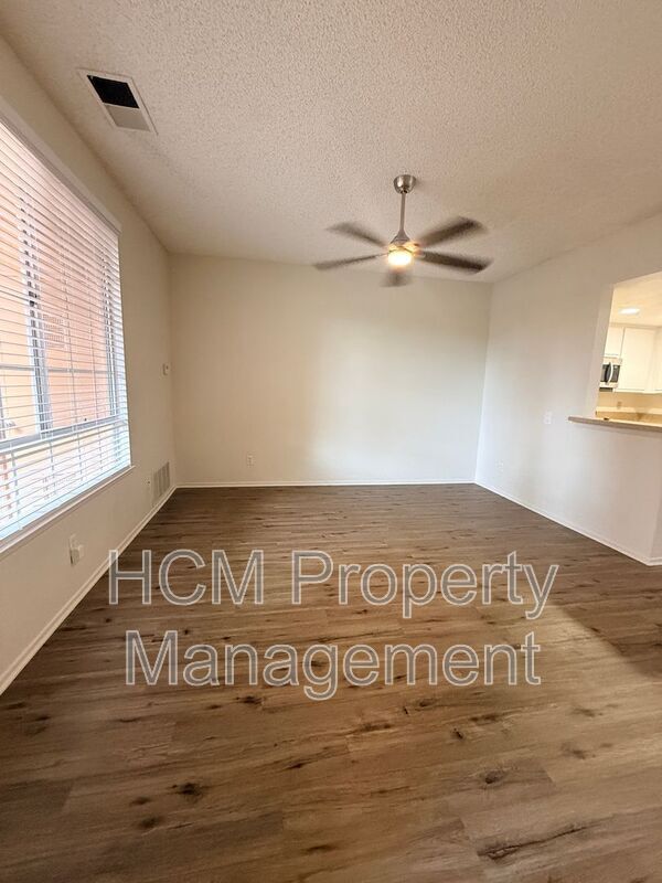 Foto del edificio - 113 Alberti Aisle