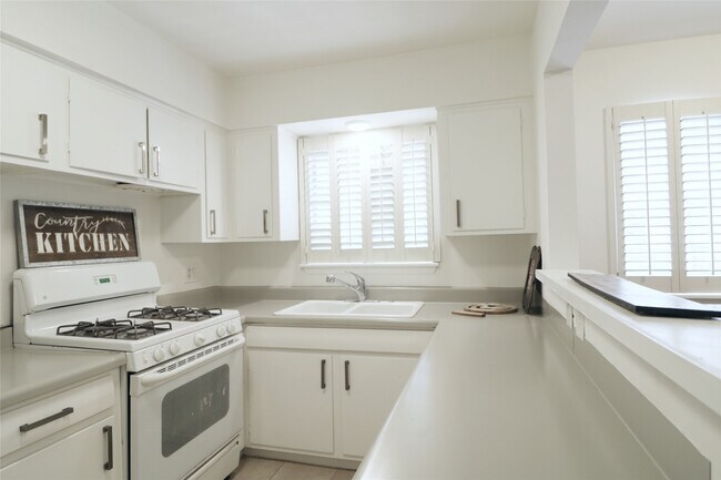 Foto del edificio - 614 Kipling St