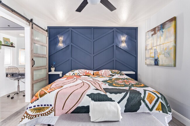 Foto del edificio - 14667 N Love Ct
