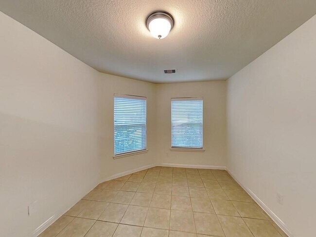 Foto del edificio - 22431 Bauer Canyon Dr
