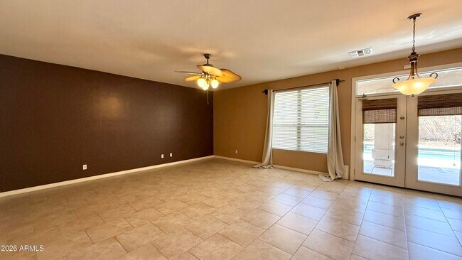 Foto del edificio - 2714 E Birchwood Pl