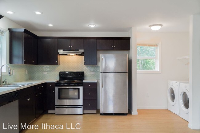 Foto del edificio - 648 Hudson St