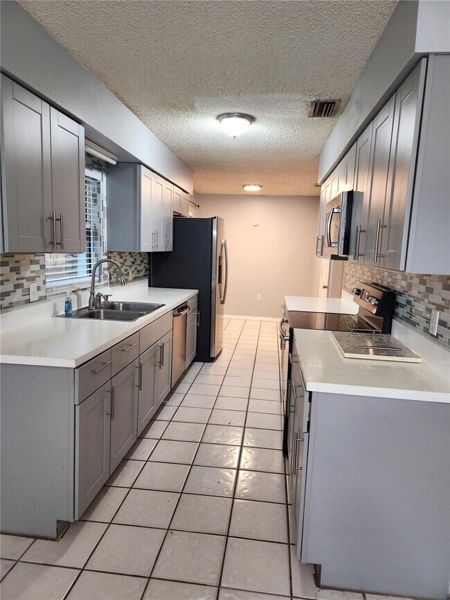 Foto del edificio - 2033 Quintilis Ct