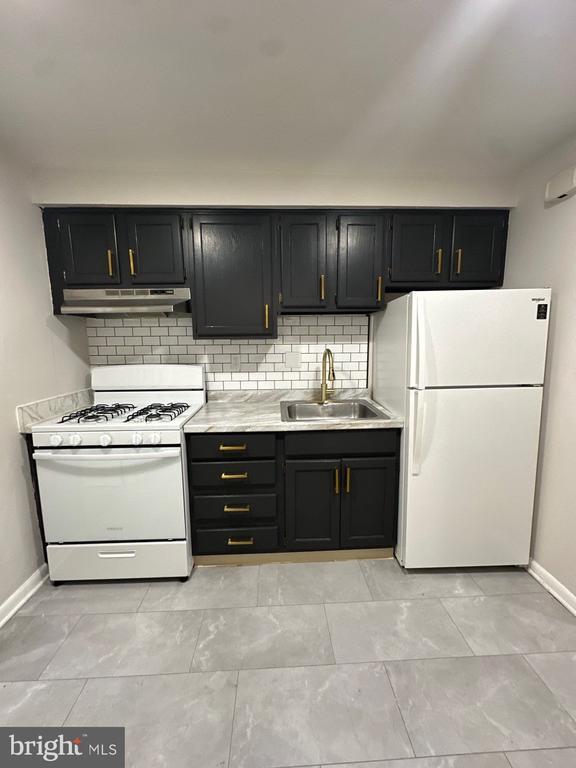Foto del edificio - 4601 Blakiston St