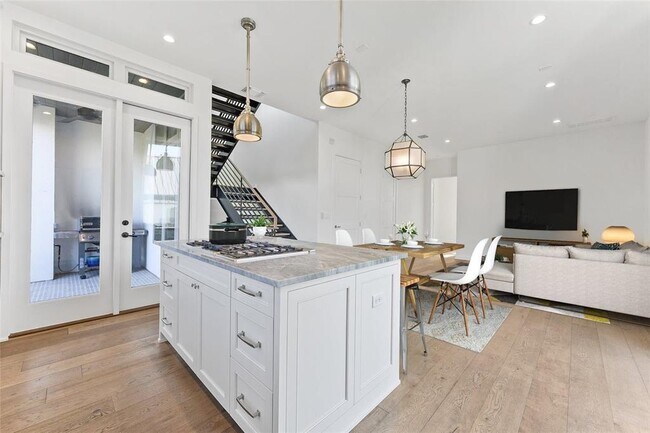 Foto del edificio - 2518 Sutherland St