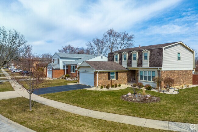 Row Of Houses With Large Front Yards In Wheeling