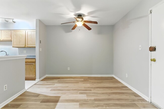 Building Photo - Updated Condo with Community Amenities