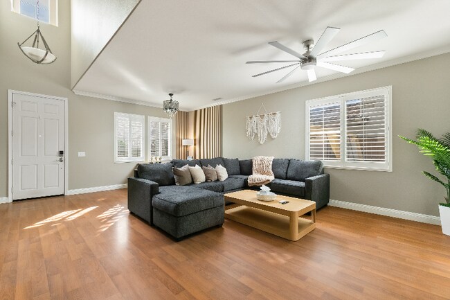 Building Photo - 5442 Toucanet Ct