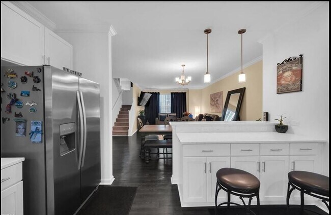 Building Photo - 1640 Perla Dr