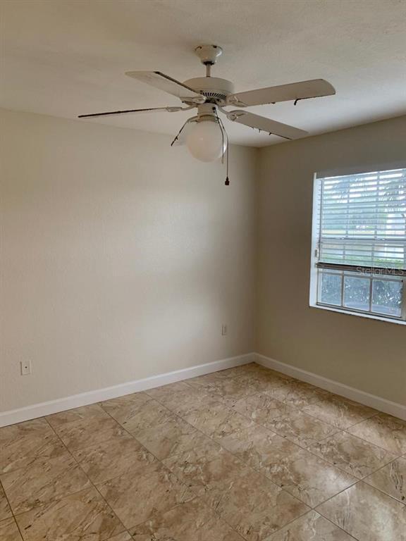 Building Photo - 13815 Fairway Island Dr