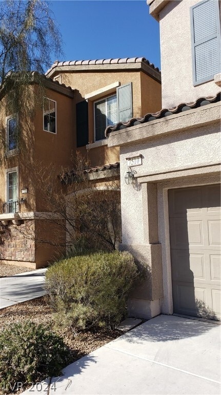 Building Photo - 7510 Perla Del Mar Ave