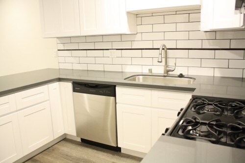 Foto del edificio - 1240 W. 29th St.