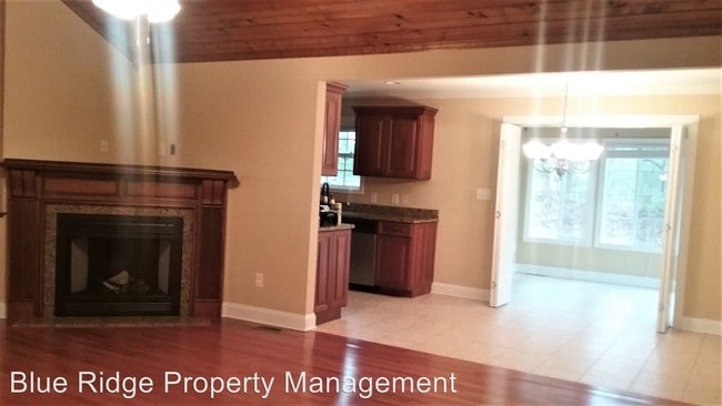 Building Photo - 255 Bridgewater Ct
