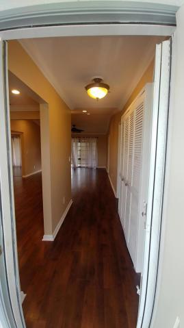 Building Photo - 1250 SE Parkview Pl