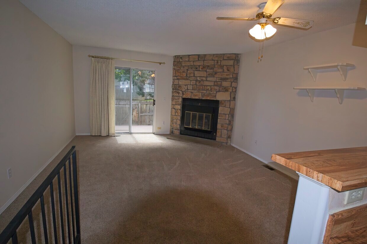 living room - 9545 W Coal Mine Ave