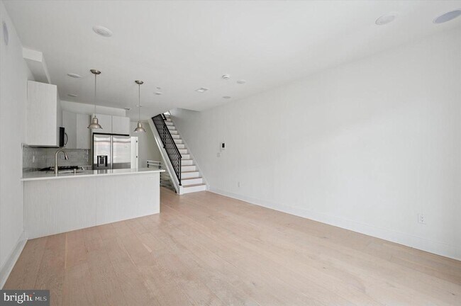 Foto del edificio - 1843 E Huntingdon St