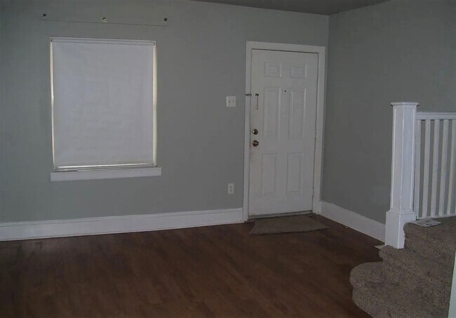 Building Photo - Gorgeous 3-Bedroom Townhome in Mt. Airy! A...