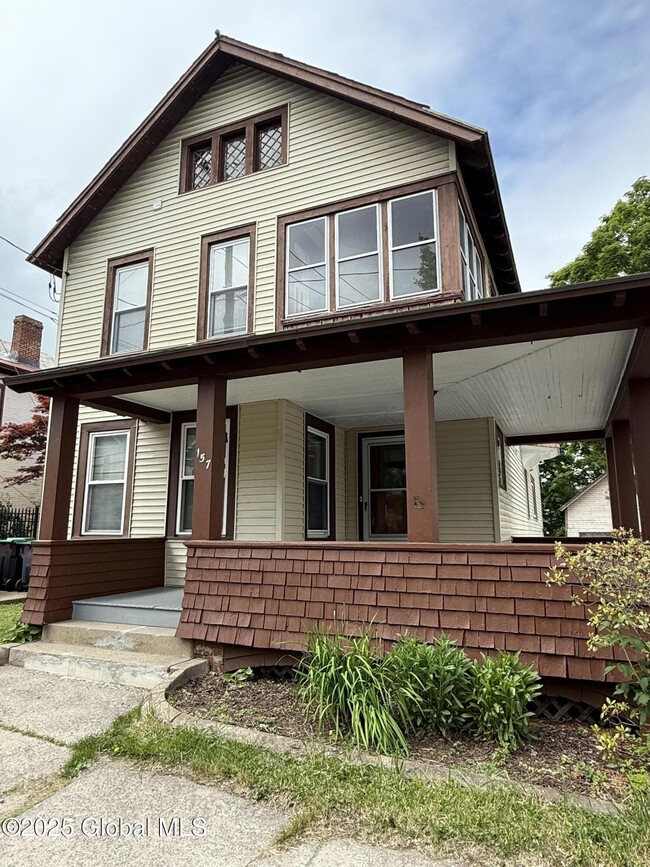 Building Photo - 157 Washington St