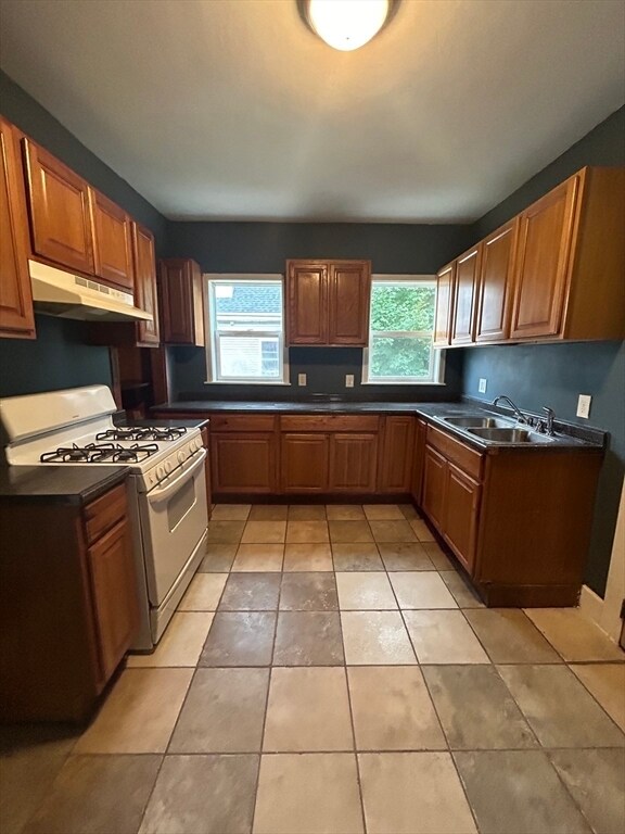 Primary Photo - 234 Green St