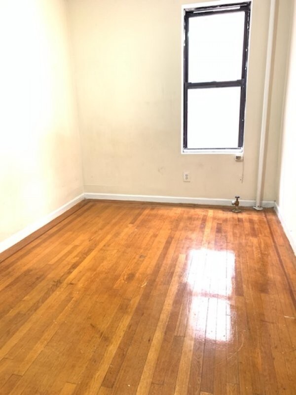 Building Photo - 642 W 172nd St