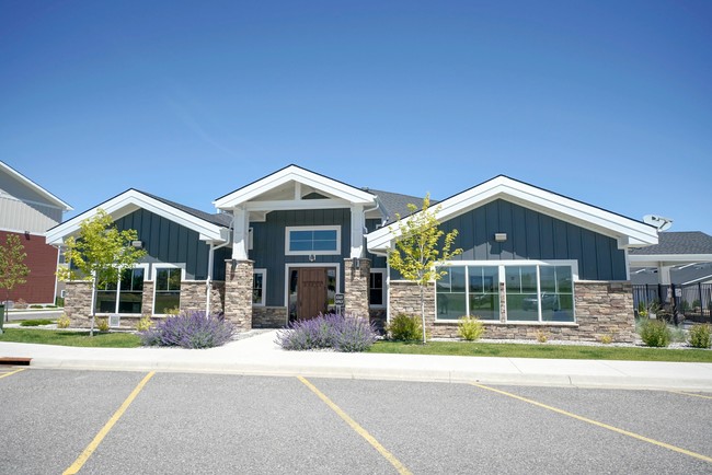 Building Photo - Sundance at Baxter Meadows