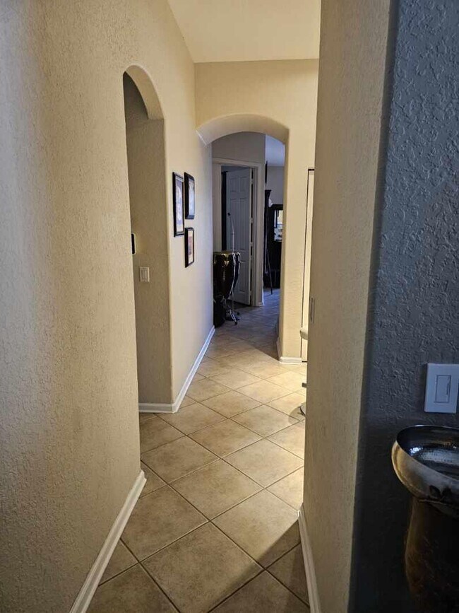 Building Photo - 4091 Plumbago Pl