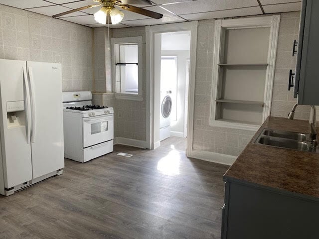 KITCHEN - 308 E Liberty St