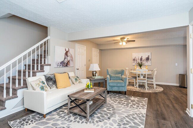 Foto del edificio - 393 Darby Creek Rd