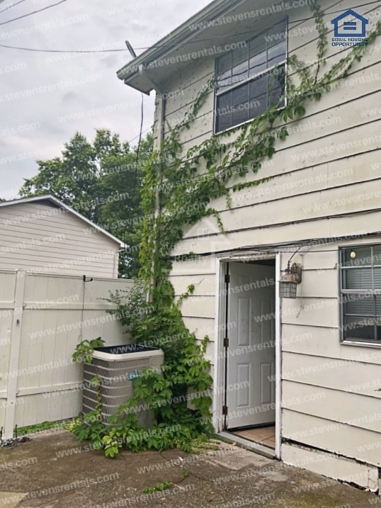 Building Photo - 4131 Wilkesview Dr