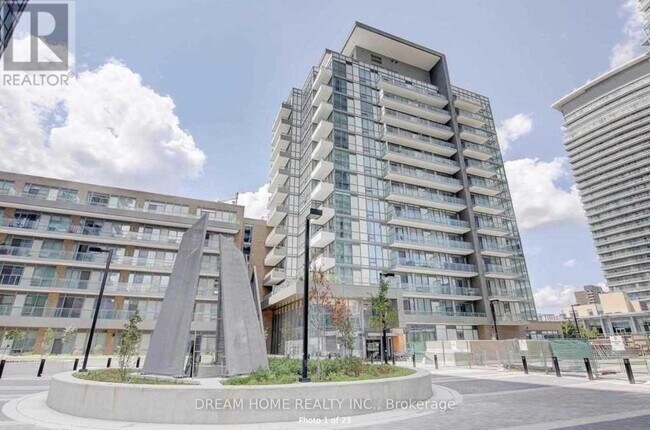 Photo du bâtiment - 52 Forest Manor Rd