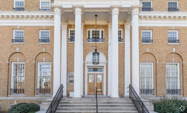 Building Photo - 3050 R St NW