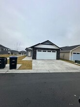 Building Photo - 123 9th Ave