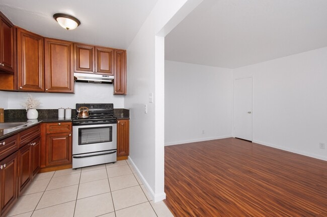 Partial Kitchen & living room - 1213 V St